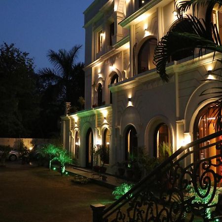 Hotel Pushap Palace Patiala Ngoại thất bức ảnh