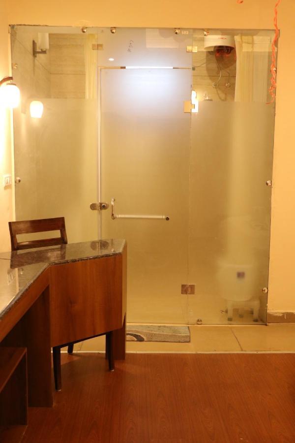 Hotel Pushap Palace Patiala Ngoại thất bức ảnh