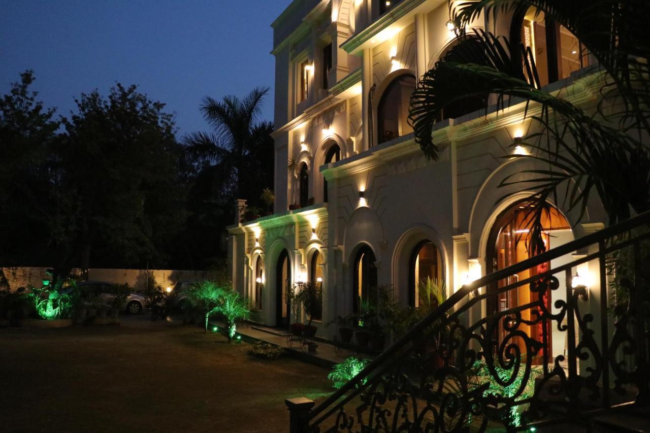 Hotel Pushap Palace Patiala Ngoại thất bức ảnh