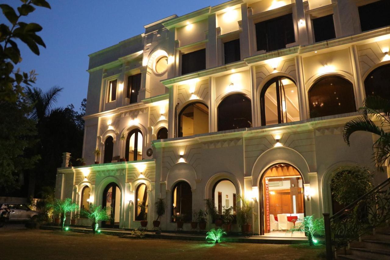 Hotel Pushap Palace Patiala Ngoại thất bức ảnh