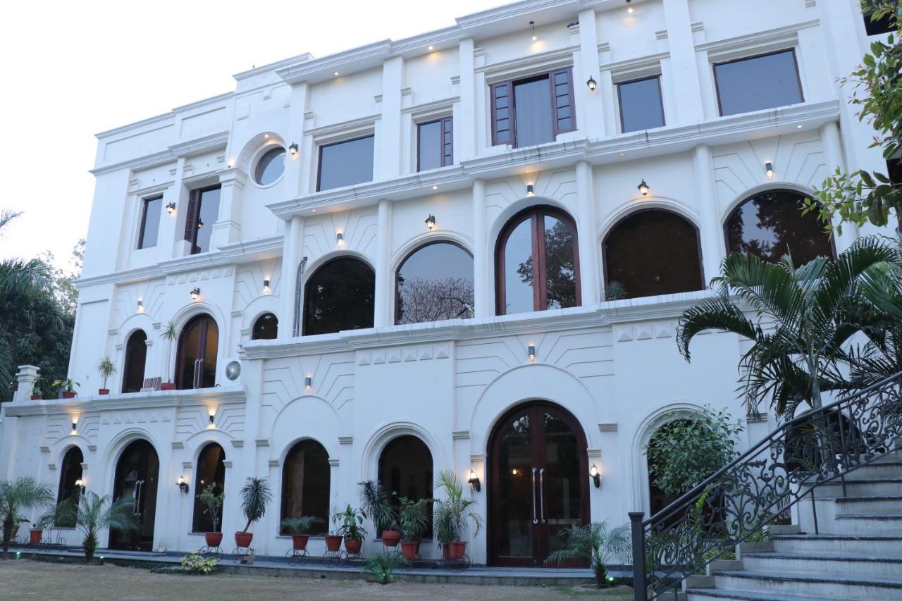 Hotel Pushap Palace Patiala Ngoại thất bức ảnh